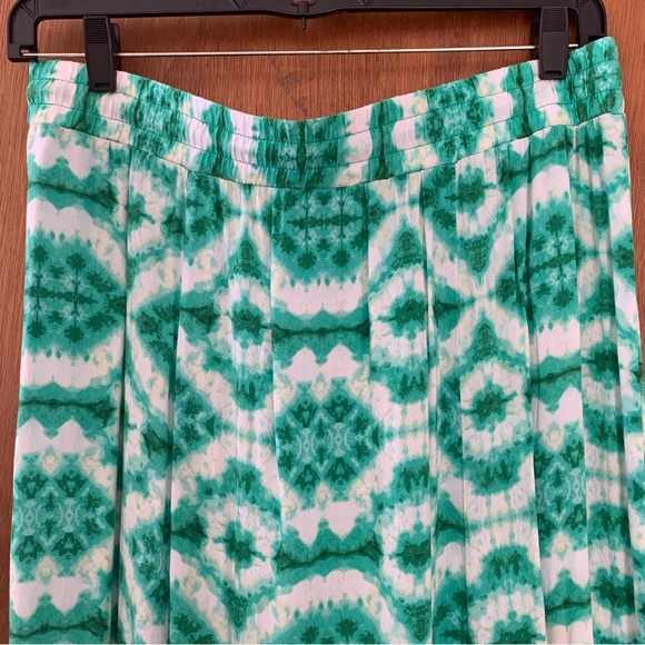 Women’s 1X AGB WOMAN Green Tie Dye Print Pull On Maxi Skirt Side Slits Rayon EXC - Picture 8 of 12